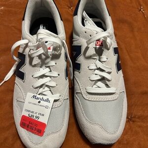 New Balance White and Navy Men's Sneakers - 5
